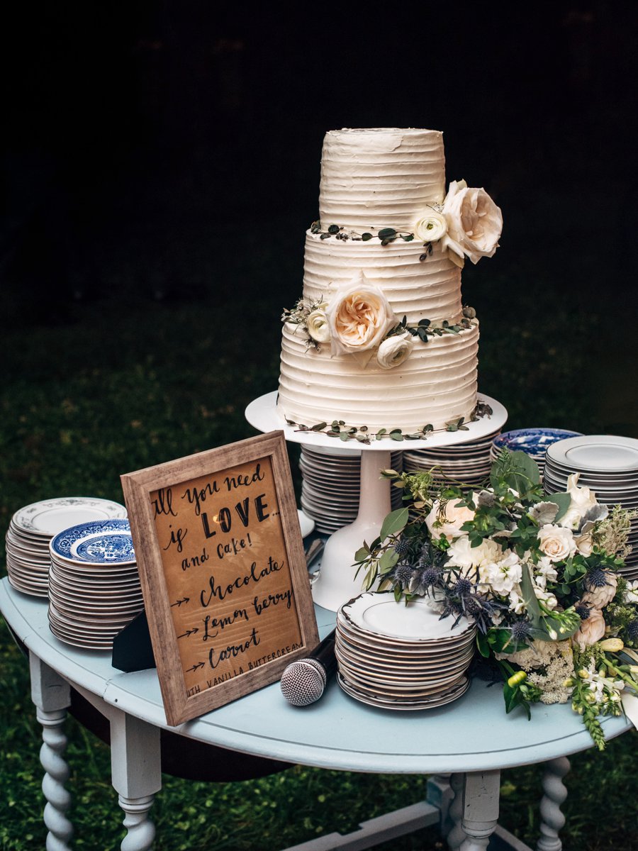 A Romantic Rustic White, Blush, & Blue Asheville Wedding via TheELD.com