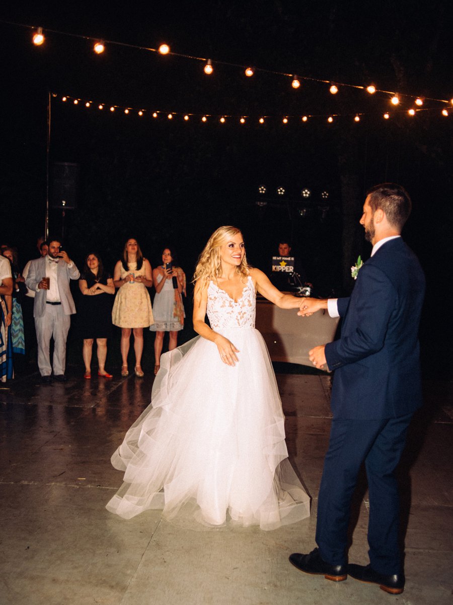 A Romantic Rustic White, Blush, & Blue Asheville Wedding via TheELD.com