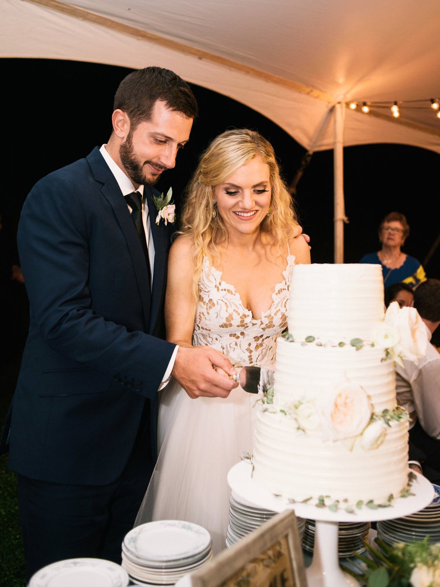 A Romantic Rustic White, Blush, & Blue Asheville Wedding via TheELD.com