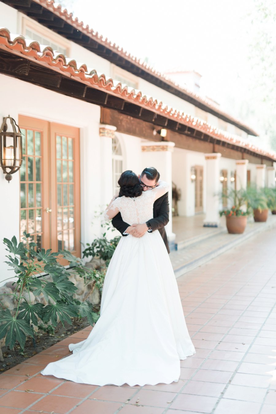 An Elegant Rustic Blush & White California Wedding via TheELD.com