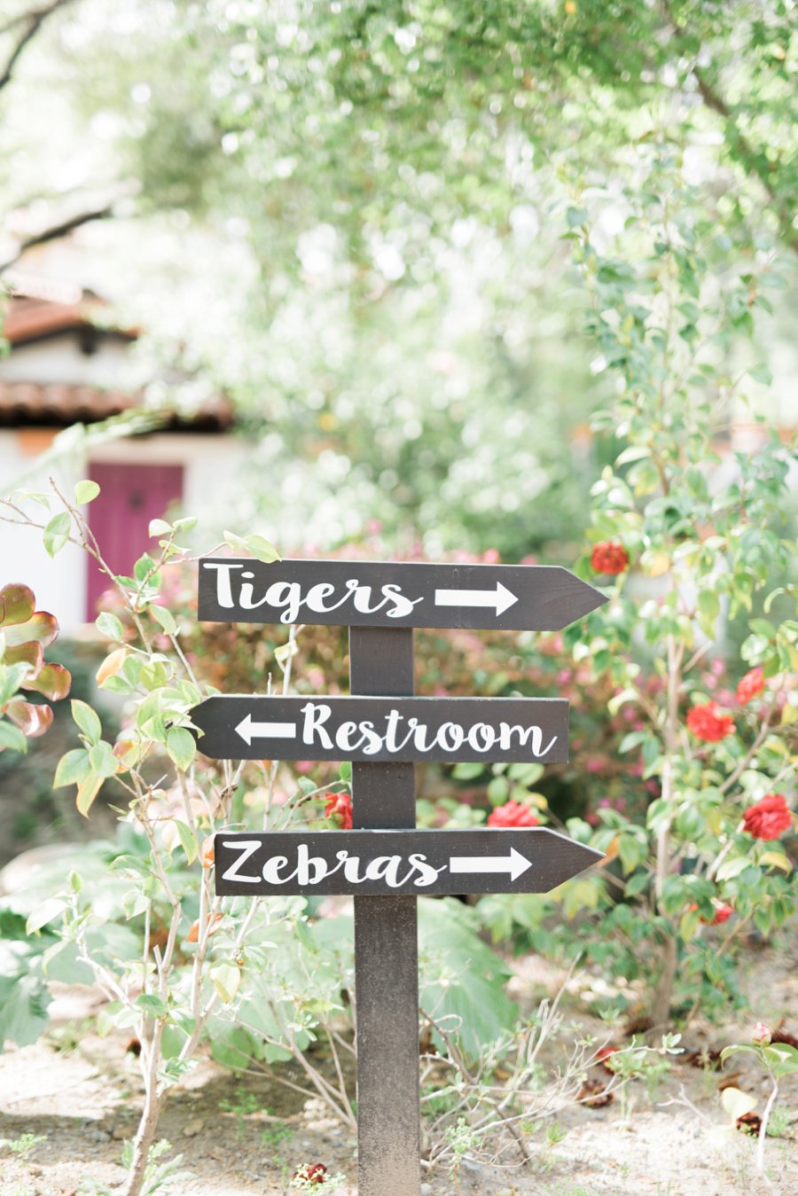 An Elegant Rustic Blush & White California Wedding via TheELD.com