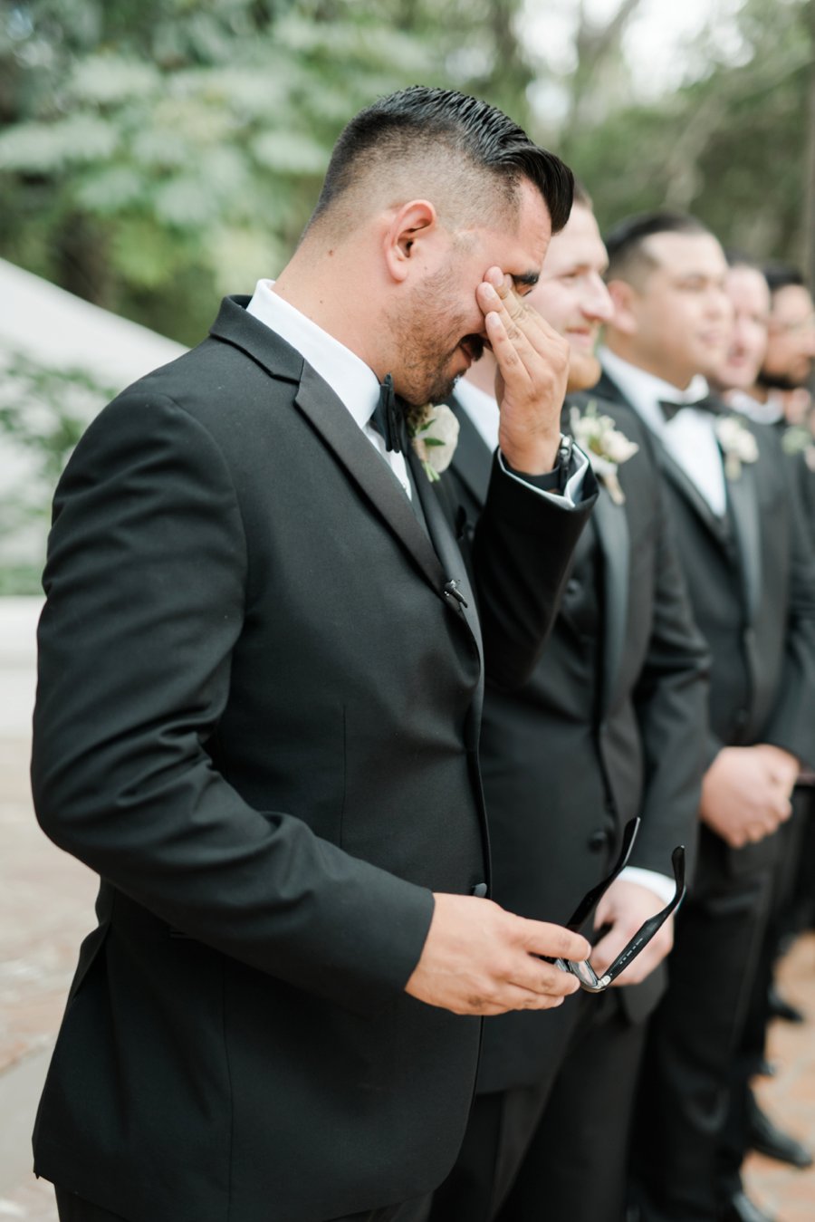 An Elegant Rustic Blush & White California Wedding via TheELD.com