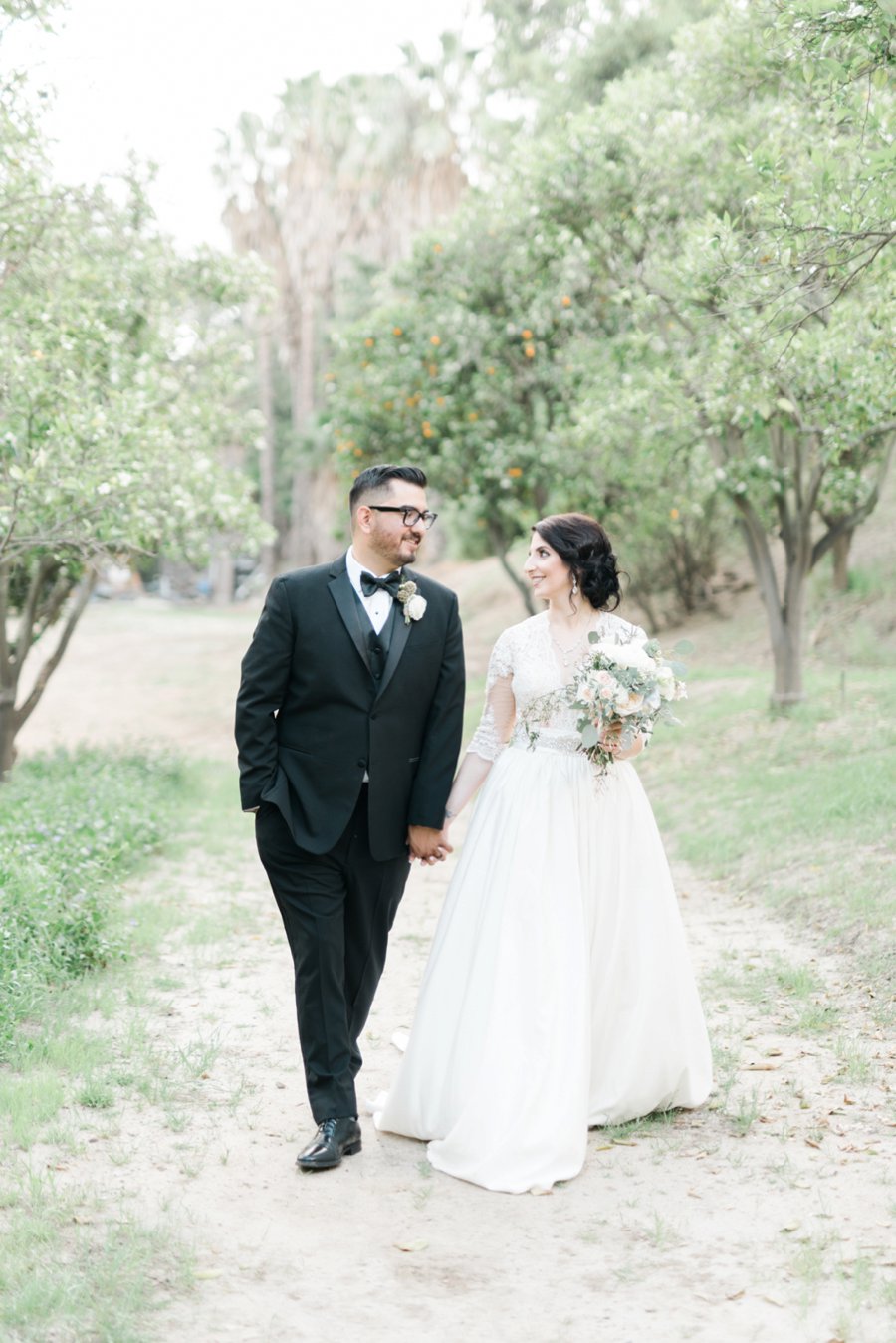 An Elegant Rustic Blush & White California Wedding via TheELD.com