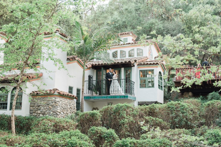 An Elegant Rustic Blush & White California Wedding via TheELD.com