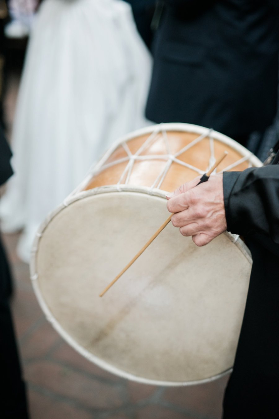 An Elegant Rustic Blush & White California Wedding via TheELD.com