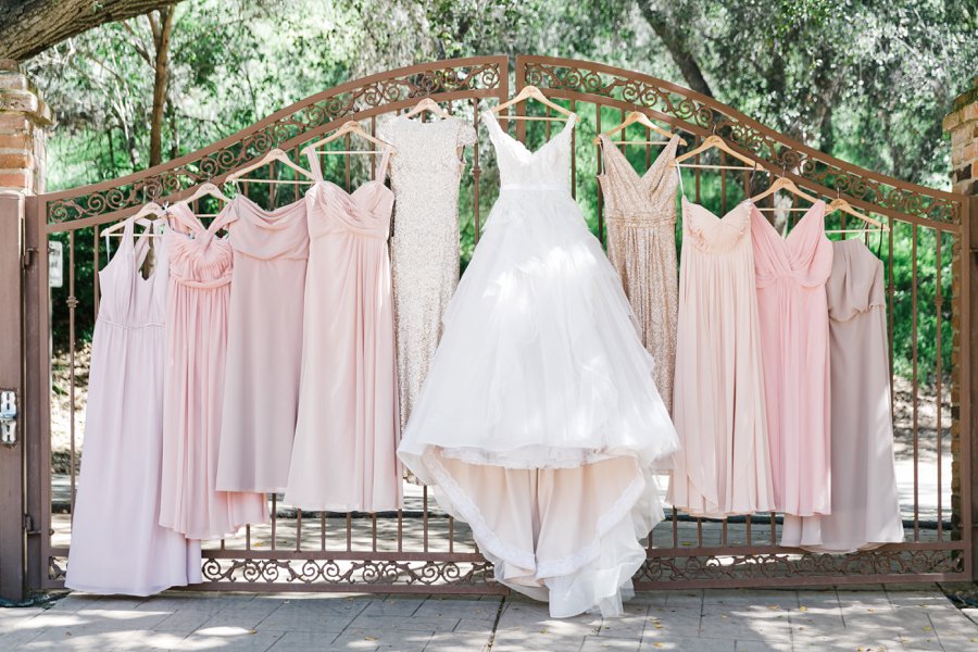 A Romantic Blush & Gold California Wedding via TheELD.com