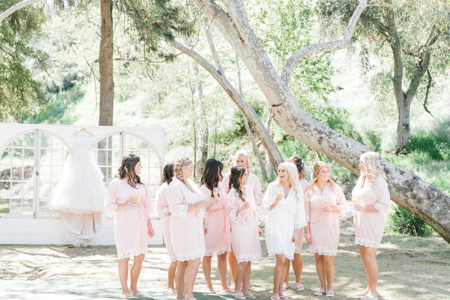 A Romantic Blush & Gold California Wedding via TheELD.com