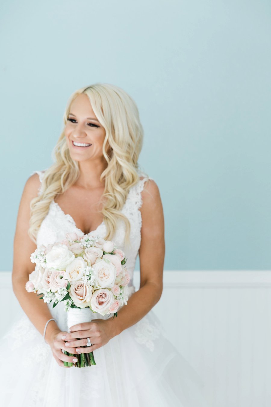 A Romantic Blush & Gold California Wedding via TheELD.com