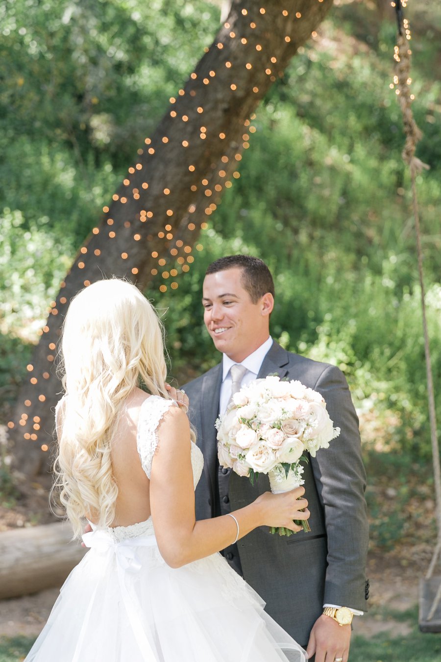 A Romantic Blush & Gold California Wedding via TheELD.com