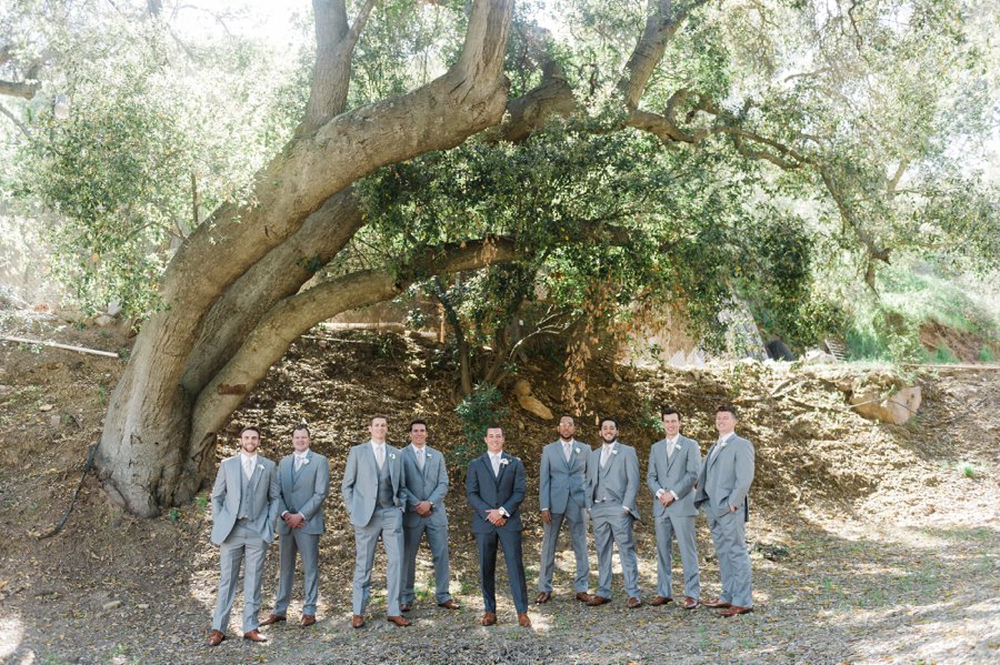 A Romantic Blush & Gold California Wedding via TheELD.com