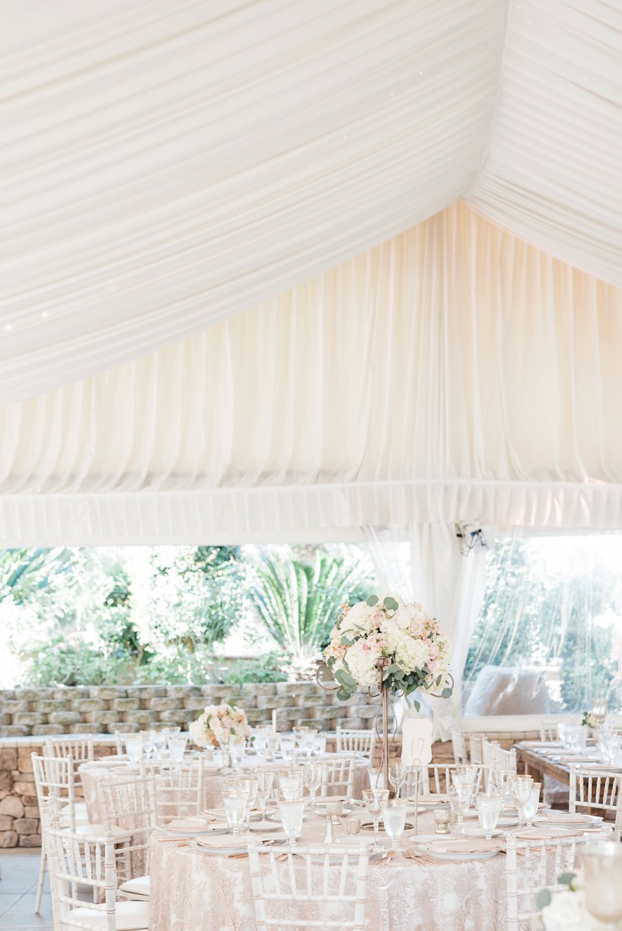 A Romantic Blush & Gold California Wedding via TheELD.com