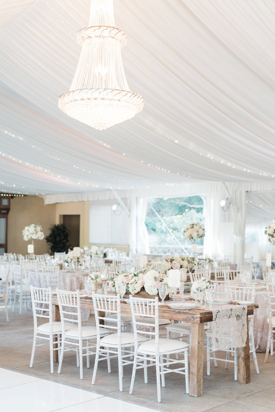 A Romantic Blush & Gold California Wedding via TheELD.com