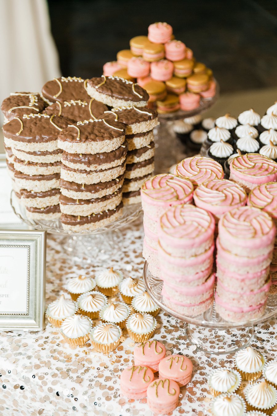 A Romantic Blush & Gold California Wedding via TheELD.com