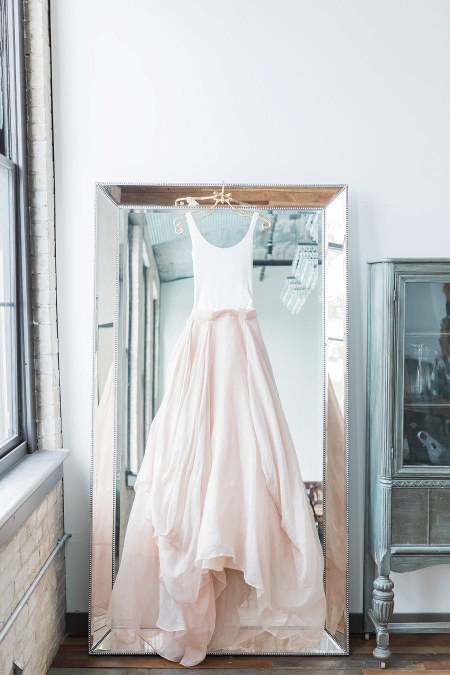 A Blush & Navy Rustic Industrial Michigan Wedding via TheELD.com