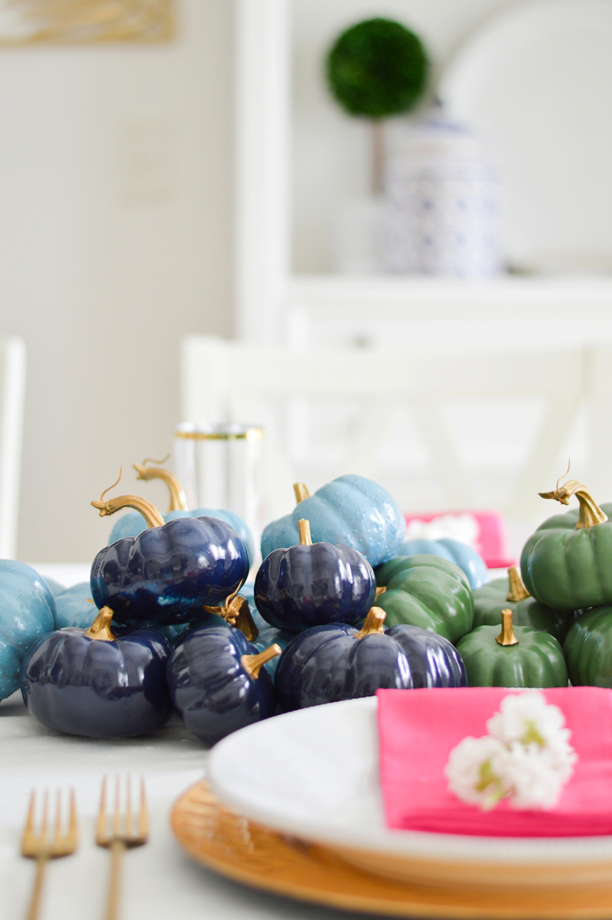 Colorful Thanksgiving Decor via TheELD.com