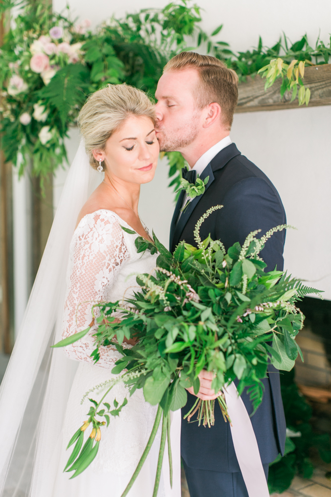 Fresh Blush & Lavender Southern Wedding Ideas via TheELD.com