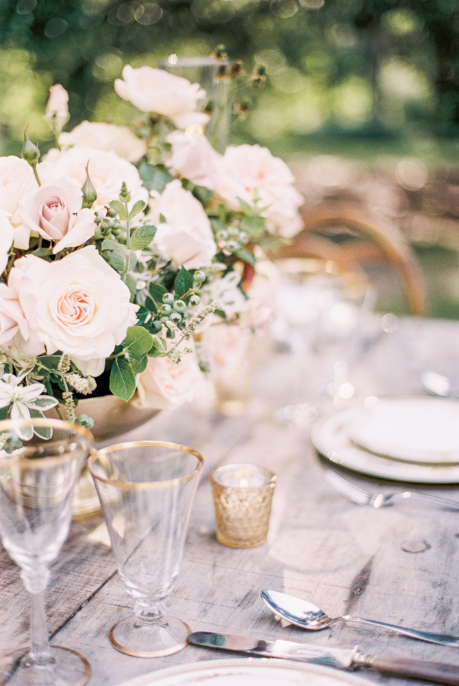 Fresh Blush & Lavender Southern Wedding Ideas via TheELD.com