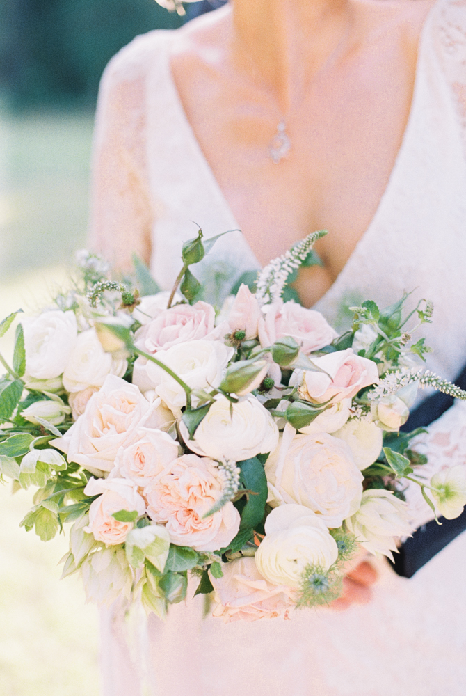 Fresh Blush & Lavender Southern Wedding Ideas via TheELD.com