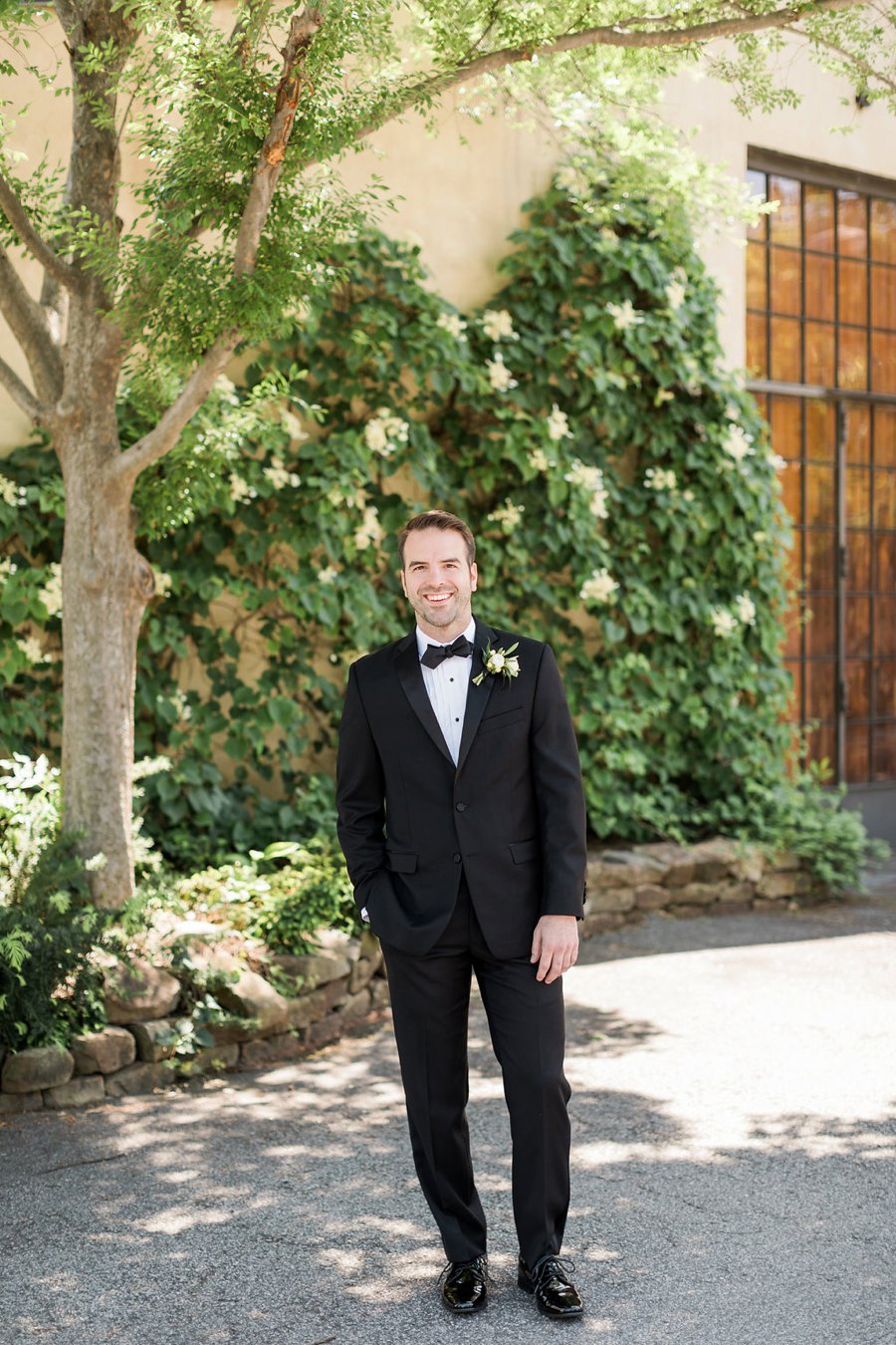 An Elegant Green & White Industrial Georgia Wedding via TheELD.com