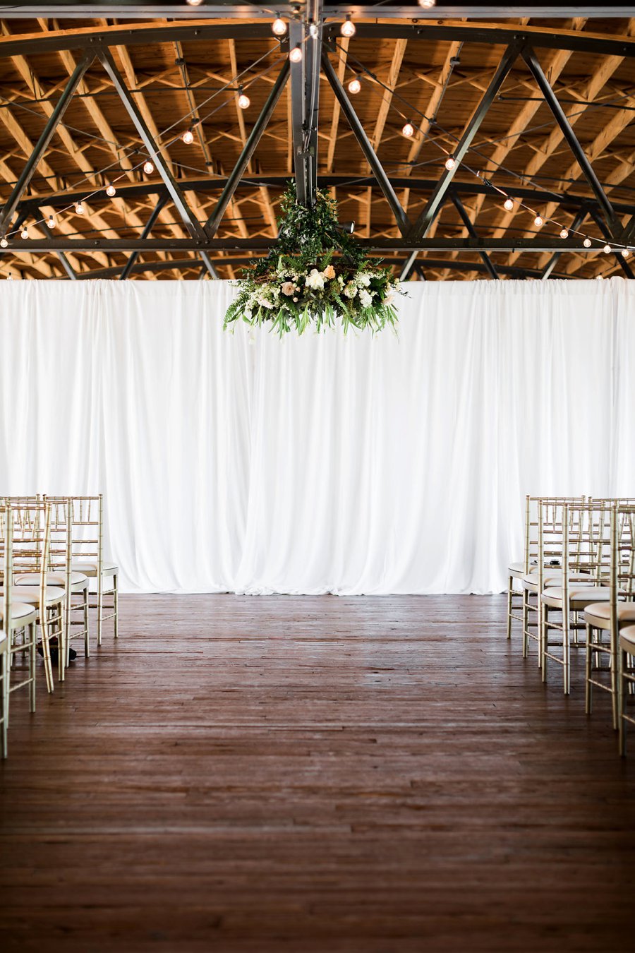 An Elegant Green & White Industrial Georgia Wedding via TheELD.com