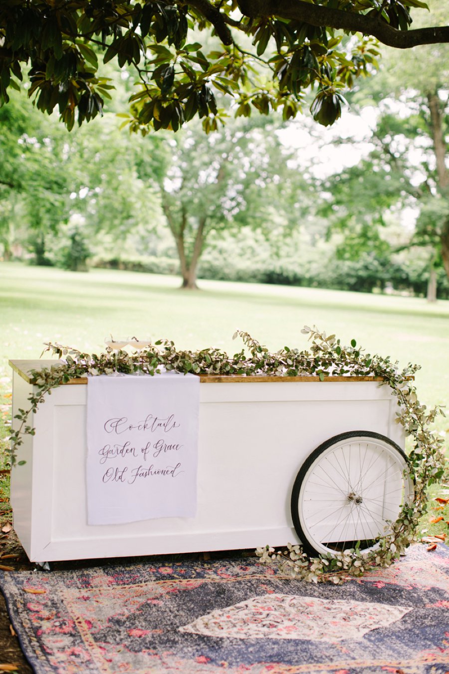 Elegant & Organic Tennessee Wedding Ideas via TheELD.com