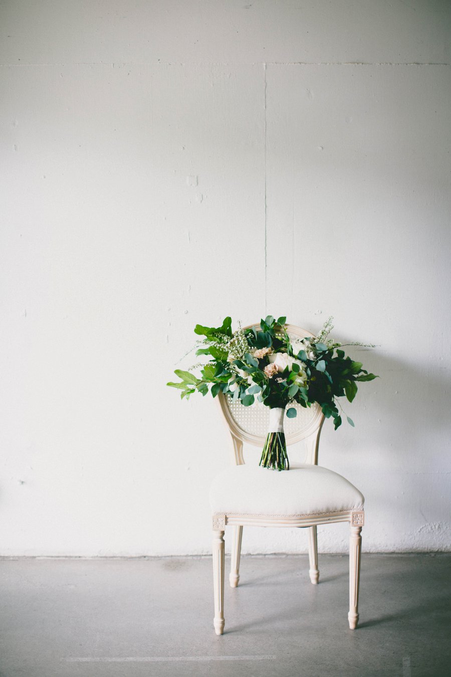 Green & White Modern Ethereal Wedding Ideas via TheELD.com