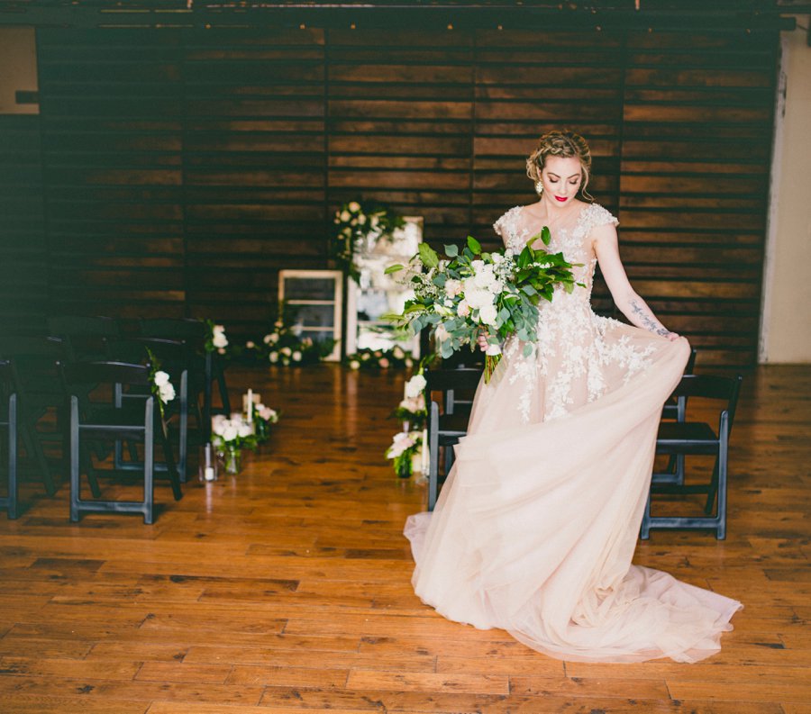 Green & White Modern Ethereal Wedding Ideas via TheELD.com