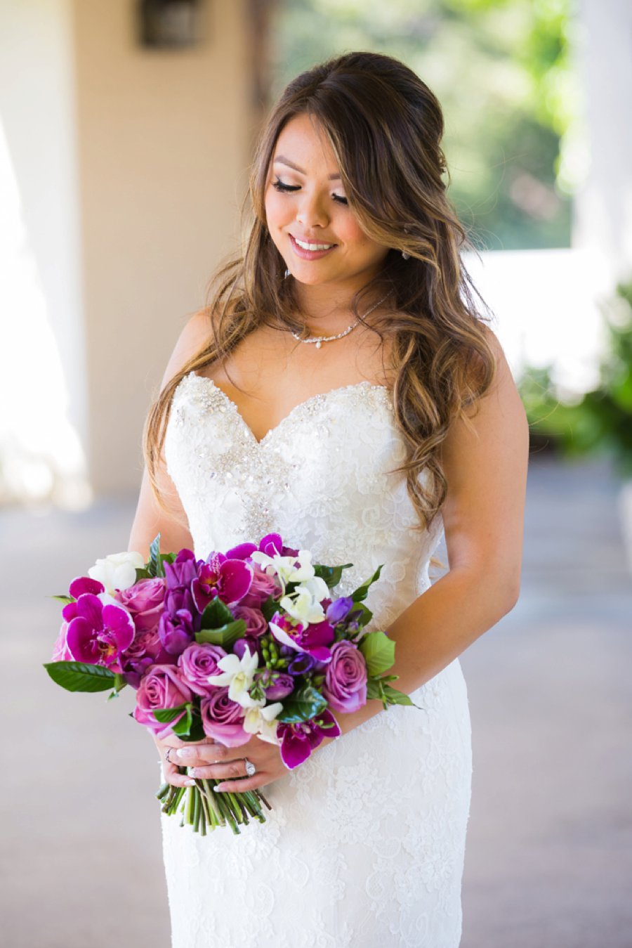 A Modern & Elegant Purple California Wedding via TheELD.com