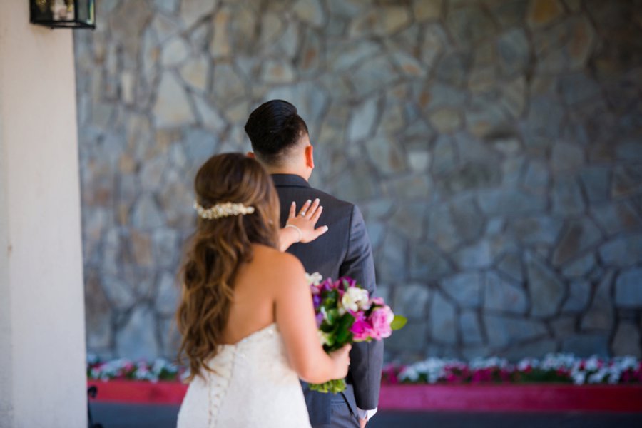 A Modern & Elegant Purple California Wedding via TheELD.com