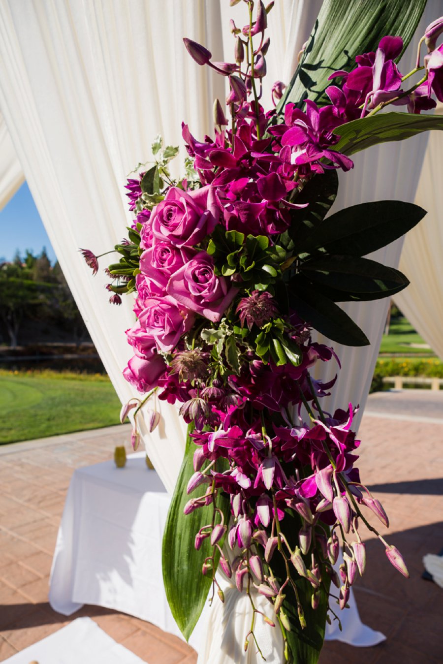 A Modern & Elegant Purple California Wedding via TheELD.com