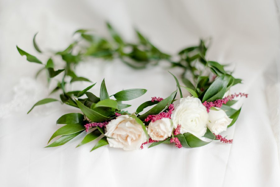 A Summer Red & Blue Rustic Boho Hudson Valley Wedding via TheELD.com