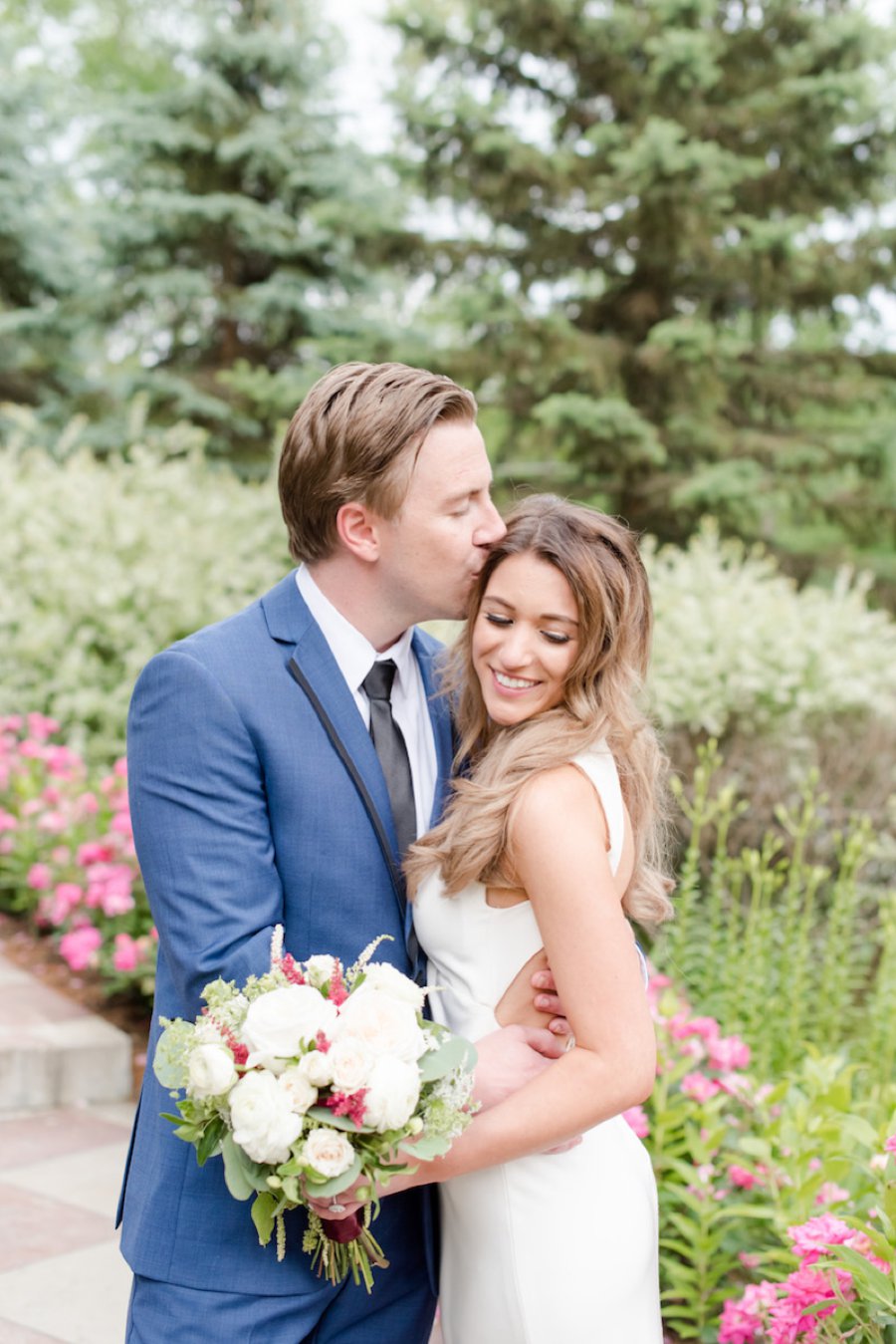 A Summer Red & Blue Rustic Boho Hudson Valley Wedding via TheELD.com