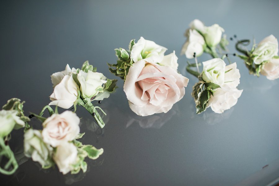 A Modern Elegant Blush & Gray Delaware Wedding via TheELD.com