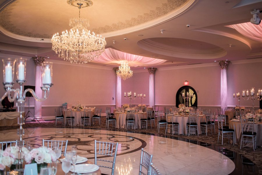 A Modern Elegant Blush & Gray Delaware Wedding via TheELD.com