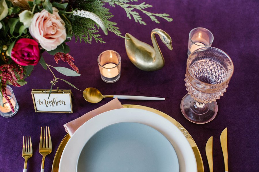 12 Days of Christmas Tabletops: 7 Swans a Swimming via TheELD.com