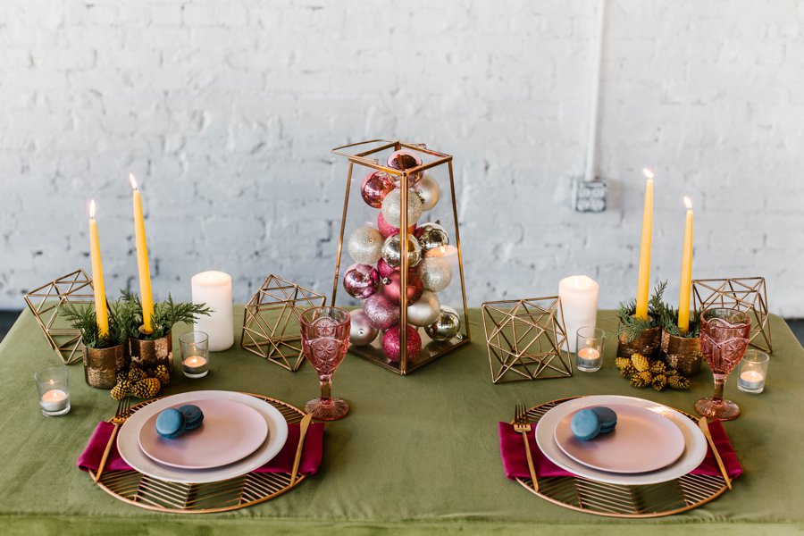 The 12 Days of Christmas Tabletops: 6 Geese a Laying via TheELD.com