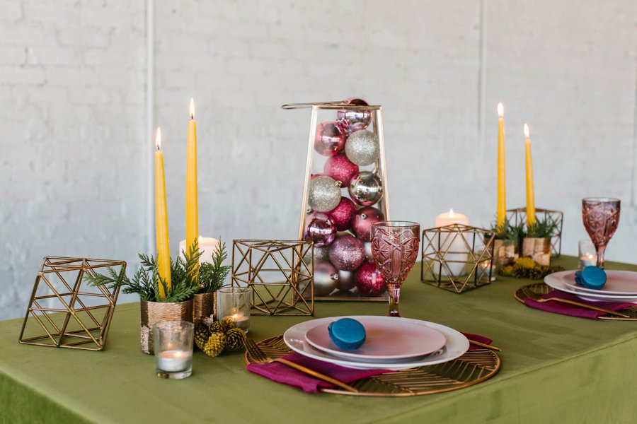 The 12 Days of Christmas Tabletops: 6 Geese a Laying via TheELD.com