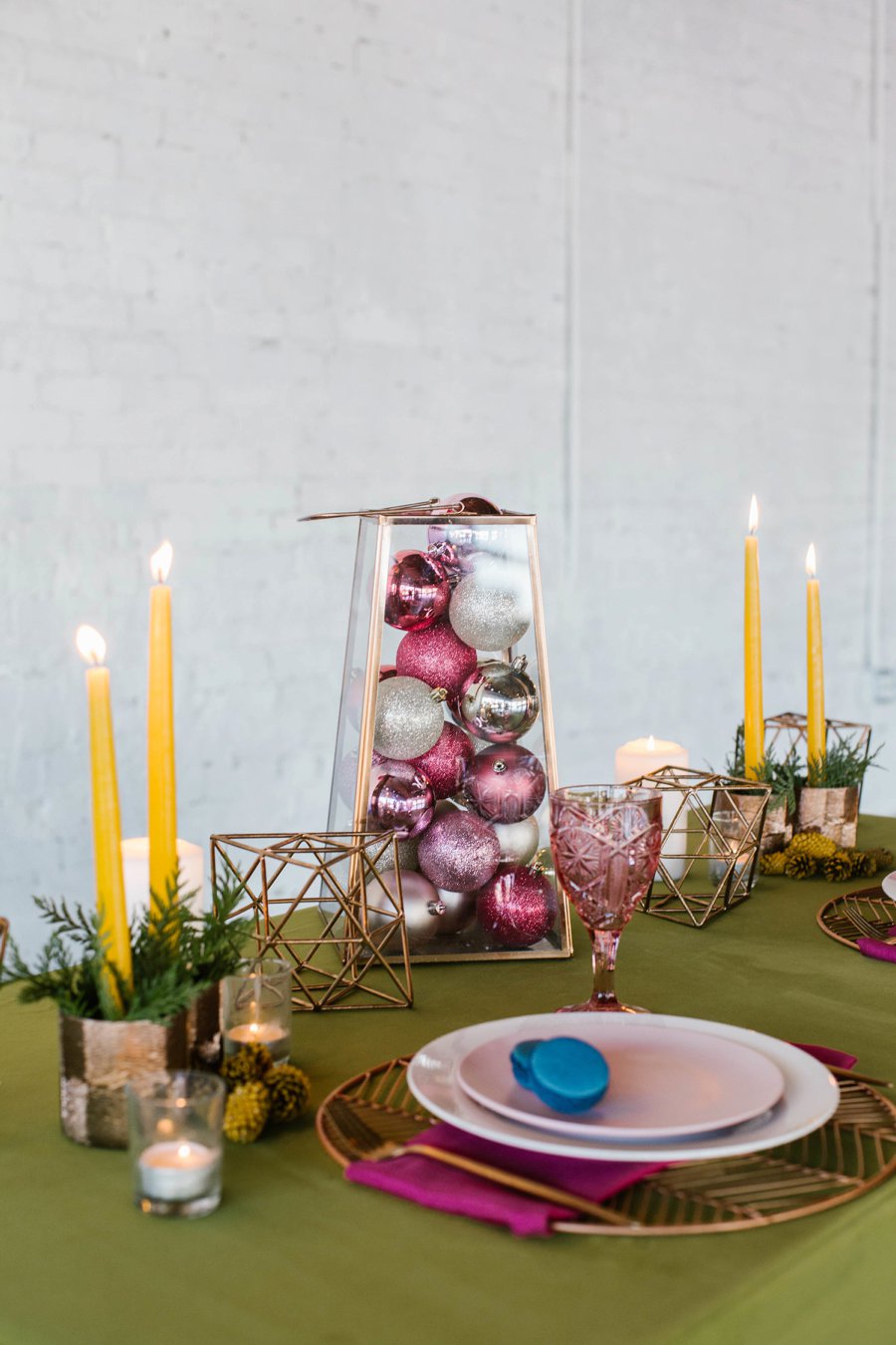 The 12 Days of Christmas Tabletops: 6 Geese a Laying via TheELD.com