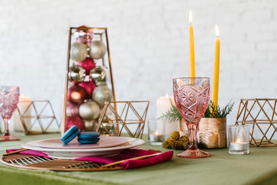 The 12 Days of Christmas Tabletops: 6 Geese a Laying via TheELD.com