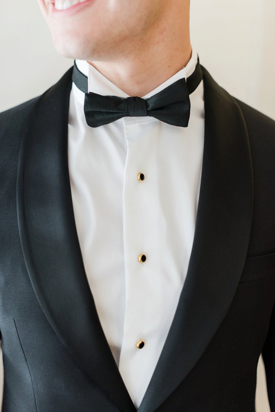 A Glamorous Black, White, & Gold Miami Wedding via TheELD.com