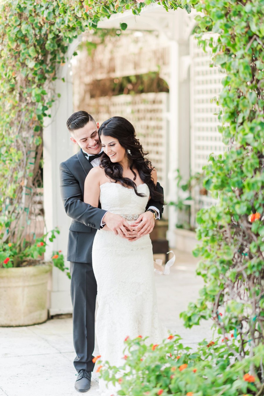 A Glamorous Black, White, & Gold Miami Wedding via TheELD.com