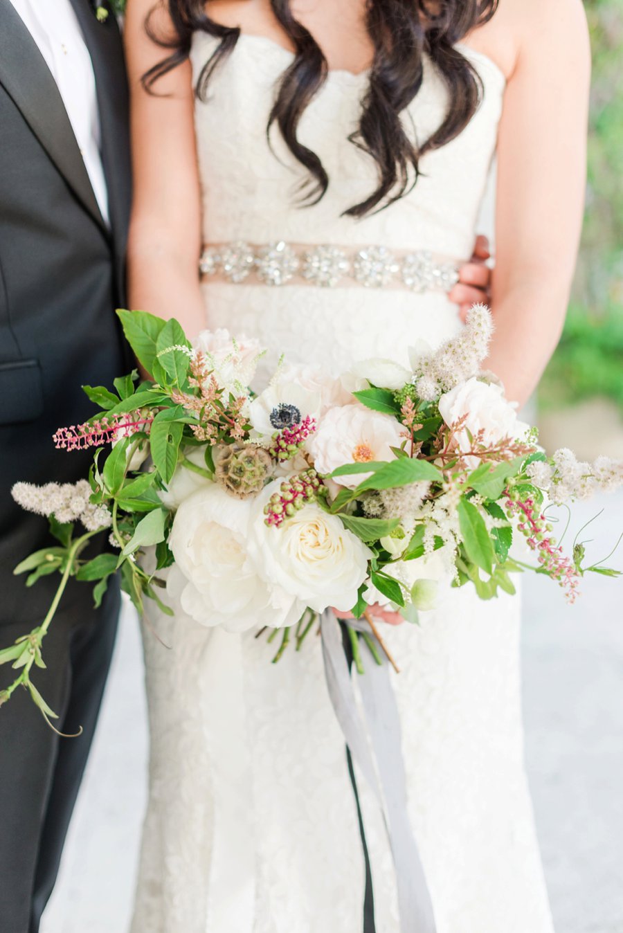 A Glamorous Black, White, & Gold Miami Wedding via TheELD.com