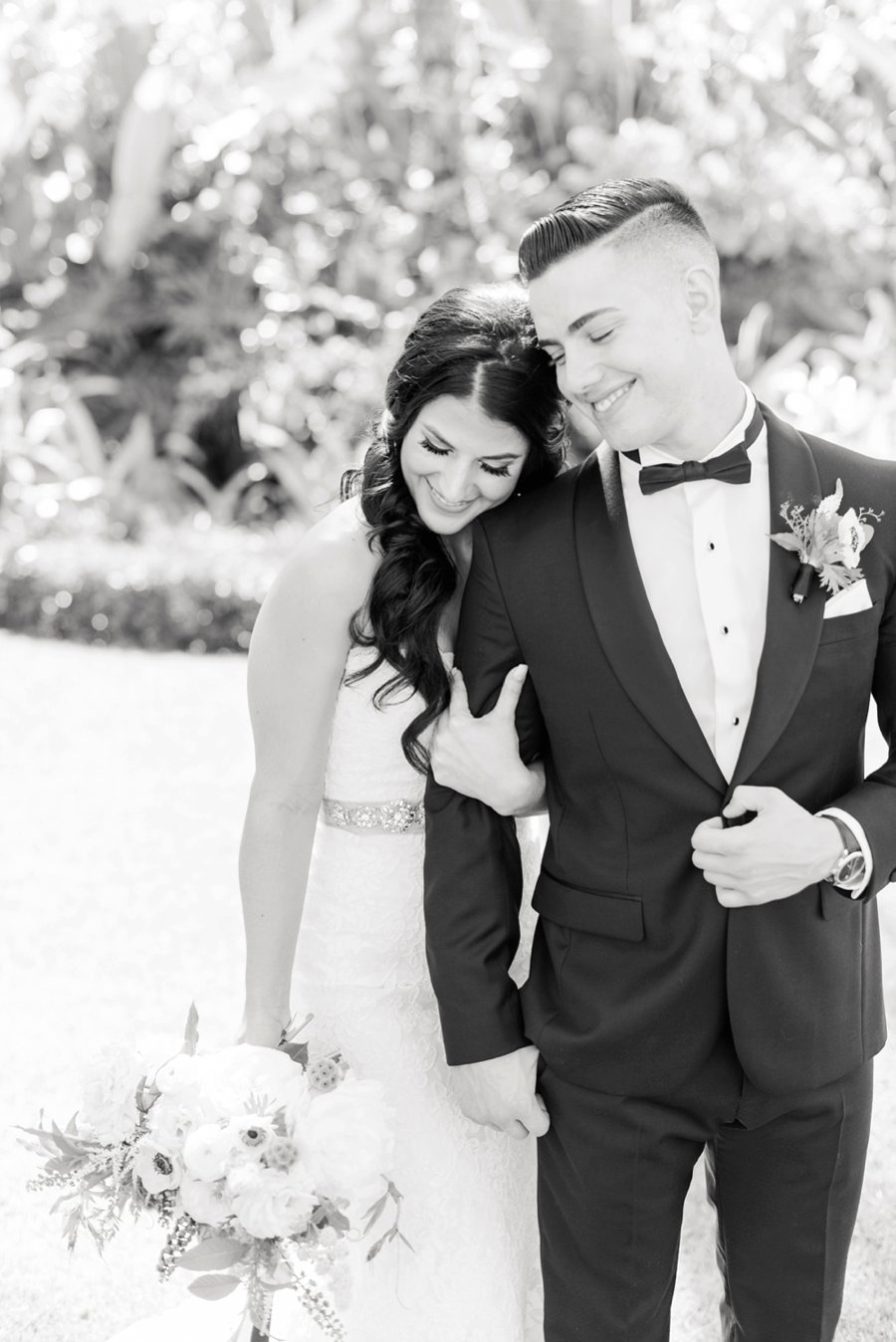 A Glamorous Black, White, & Gold Miami Wedding via TheELD.com