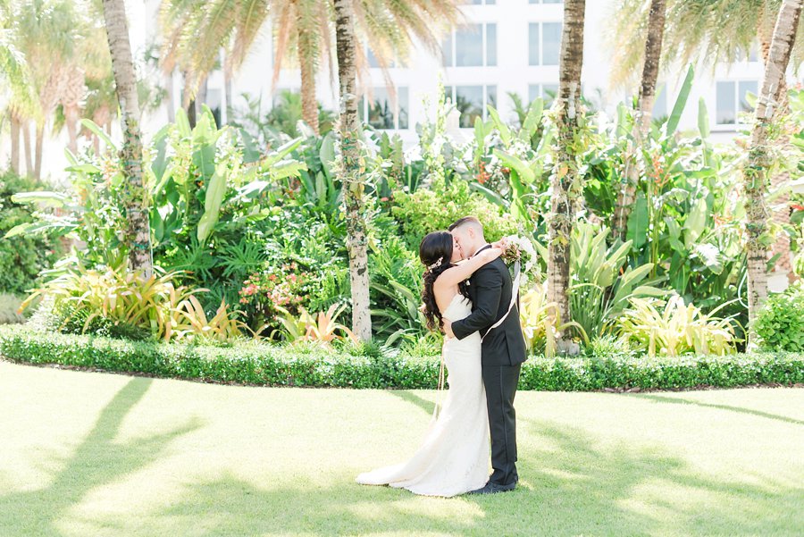 A Glamorous Black, White, & Gold Miami Wedding via TheELD.com