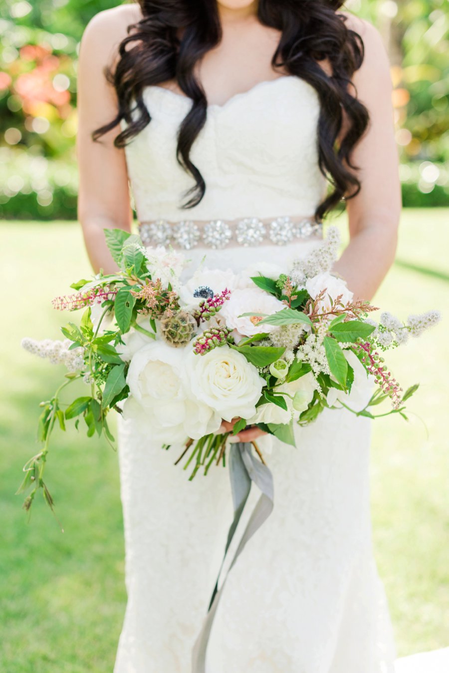 A Glamorous Black, White, & Gold Miami Wedding via TheELD.com