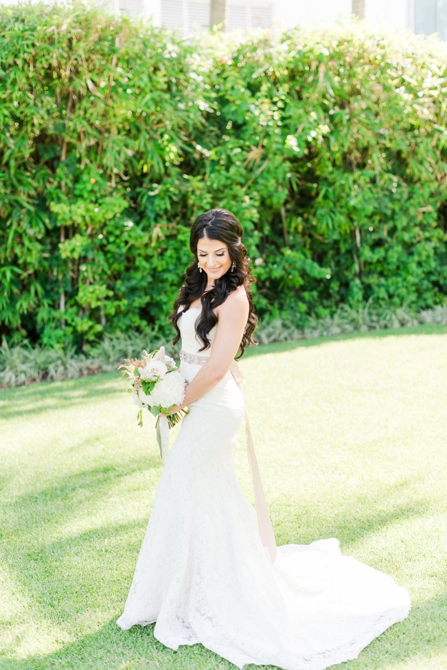 A Glamorous Black, White, & Gold Miami Wedding via TheELD.com