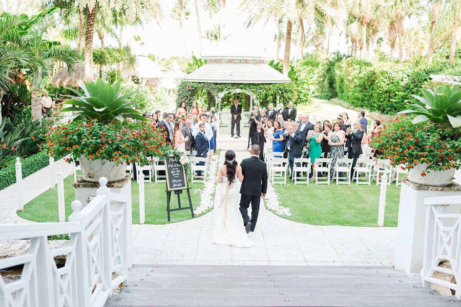 A Glamorous Black, White, & Gold Miami Wedding via TheELD.com