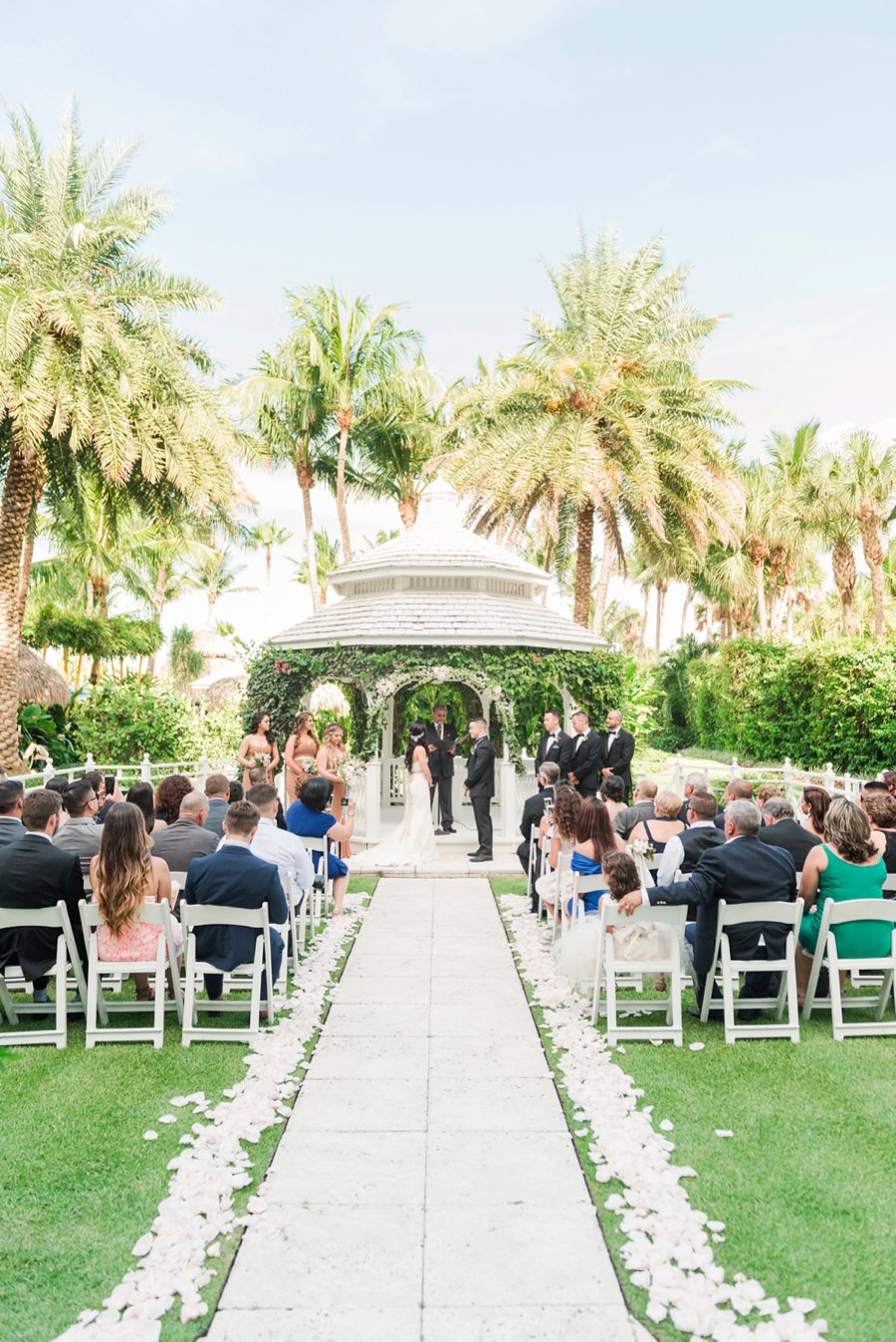 A Glamorous Black, White, & Gold Miami Wedding via TheELD.com