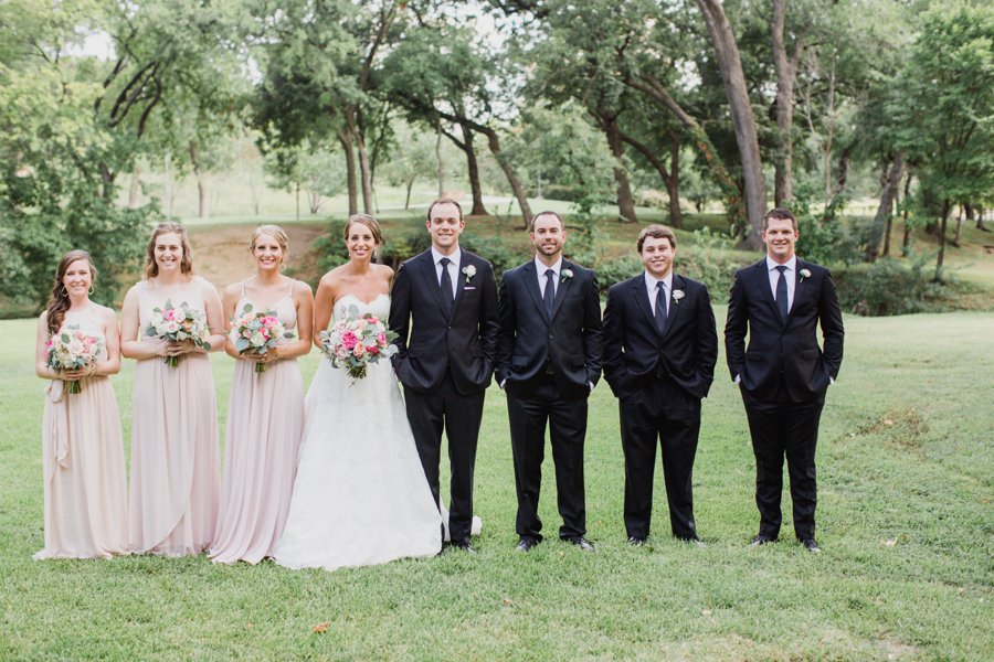 A Classic Pink & White Dallas Wedding via TheELD.com