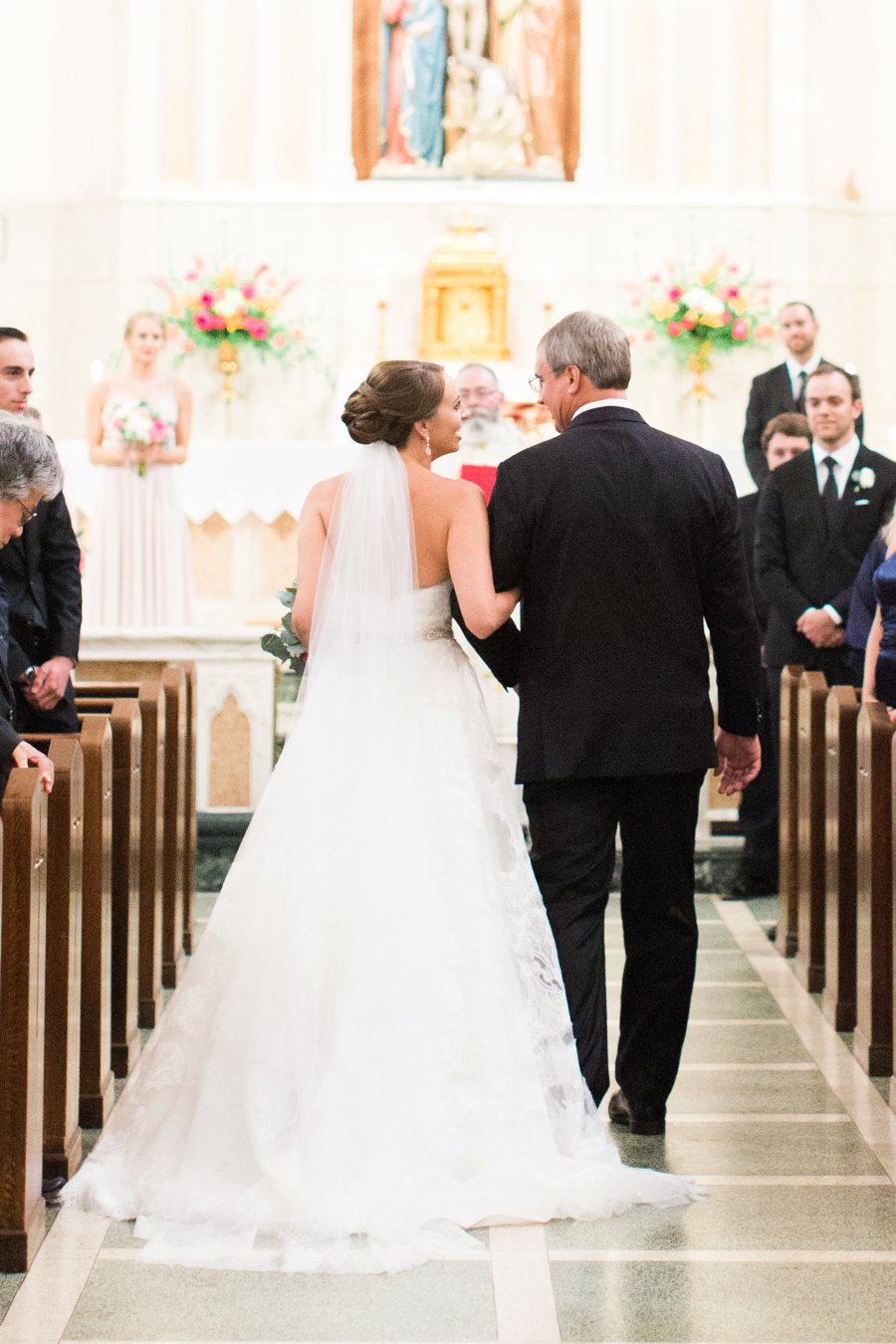 A Classic Pink & White Dallas Wedding via TheELD.com